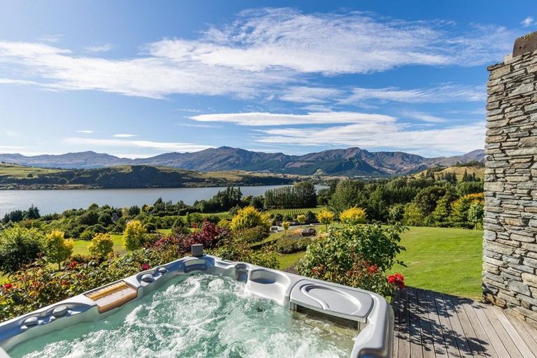 Photo of property in 56 Hayes View Lane, Lake Hayes, Queenstown, 9371
