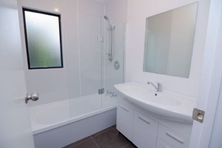 Photo of property in 18 Naples Street, Martinborough, 5711