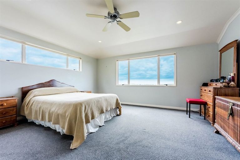 Photo of property in 1201 Whangaparaoa Road, Gulf Harbour, Whangaparaoa, 0930