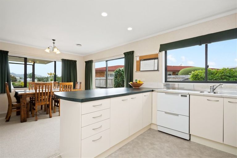 Photo of property in 28 Amber Drive, Tikipunga, Whangarei, 0112