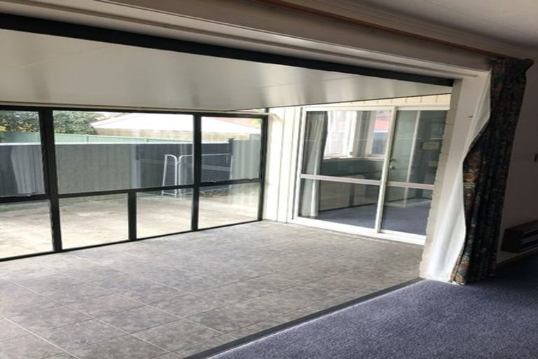 Photo of property in 12 Oakdale Street, Avonhead, Christchurch, 8042