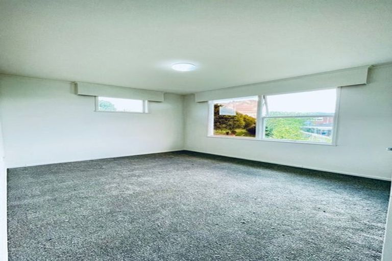 Photo of property in 3 Addison Drive, Glendene, Auckland, 0602