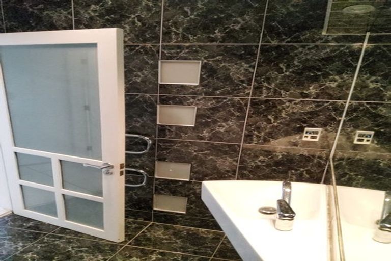 Photo of property in 11 Robieson Street, Roseneath, Wellington, 6011