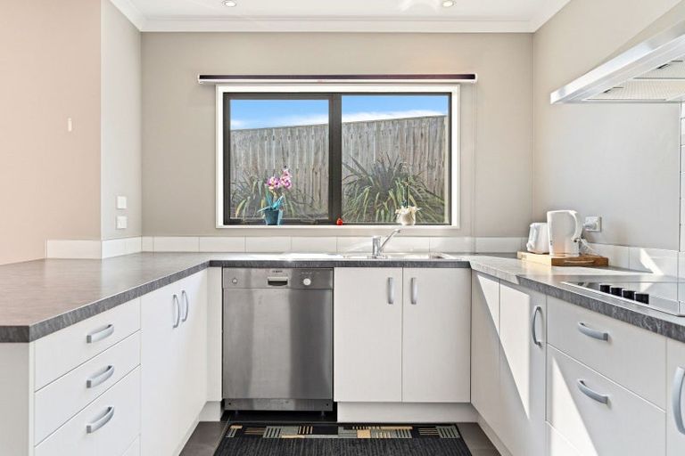 Photo of property in 102 Mountain View Terrace End, Otaki Beach, Otaki, 5512