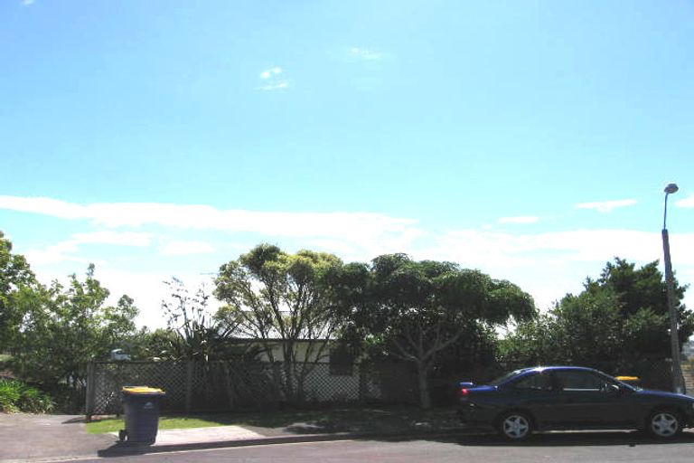 Photo of property in 20 Merida Place, Unsworth Heights, Auckland, 0632