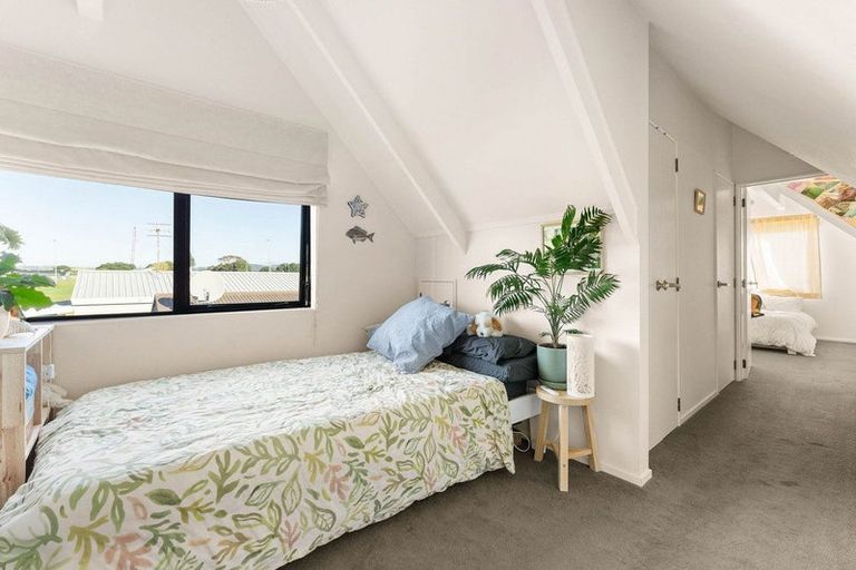 Photo of property in 2/563 Maunganui Road, Mount Maunganui, 3116