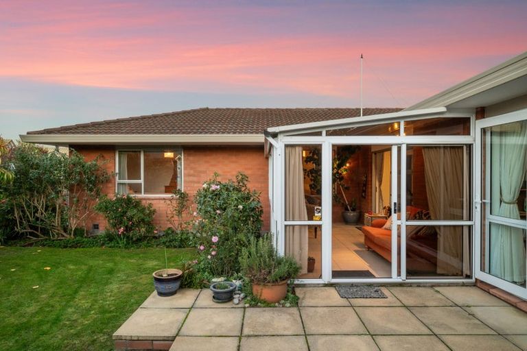 Photo of property in 220 Sawyers Arms Road, Bishopdale, Christchurch, 8053