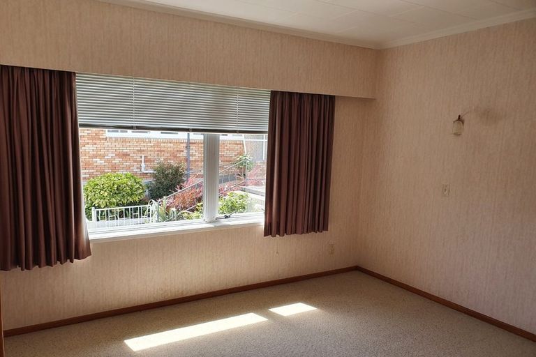 Photo of property in 2/112 Frankley Road, Frankleigh Park, New Plymouth, 4310