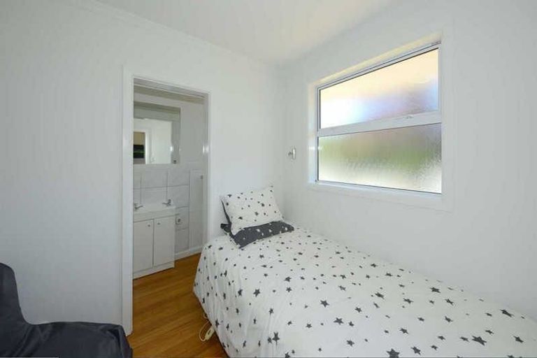 Photo of property in 1 Yardley Street, Avonhead, Christchurch, 8042