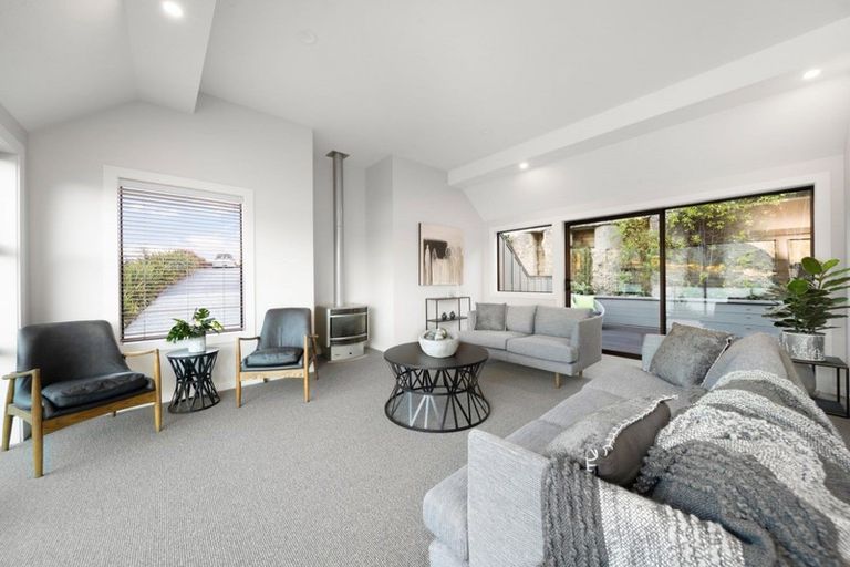 Photo of property in Marina Village, 1/10 Marina Drive, Frankton, Queenstown, 9300