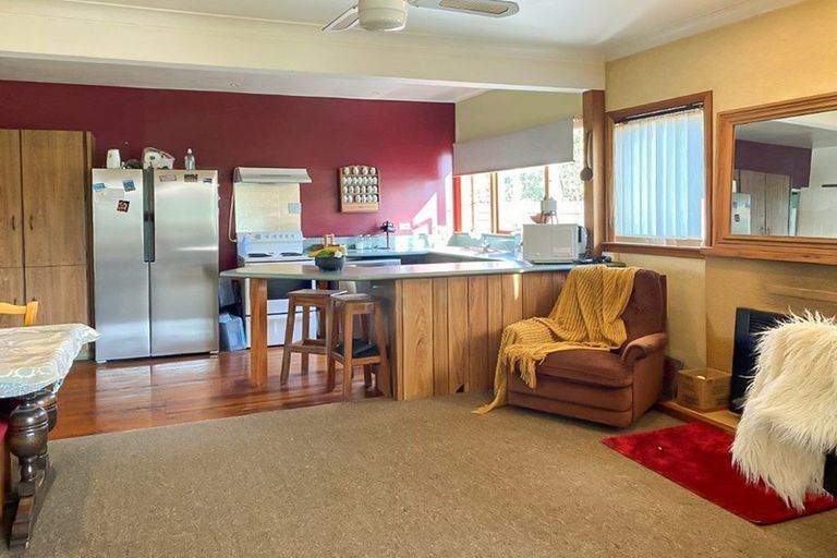 Photo of property in 27 Philip Street, Carterton, 5713