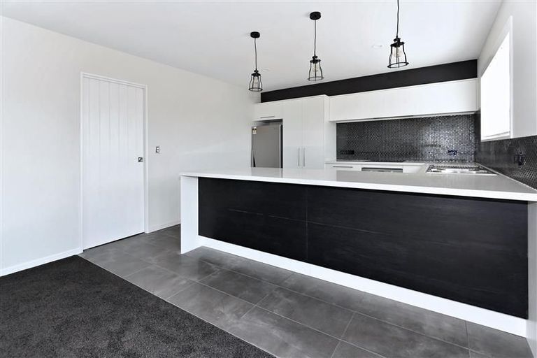 Photo of property in 4/2 Dyers Pass Road, Cashmere, Christchurch, 8022