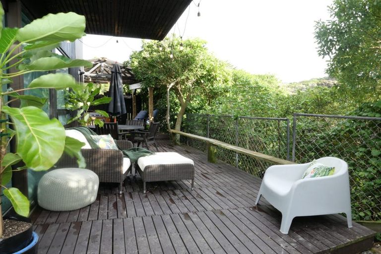 Photo of property in 4 Pa Road, Pukerua Bay, 5026