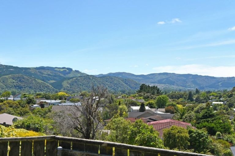Photo of property in 12 Wyndham Road, Pinehaven, Upper Hutt, 5019