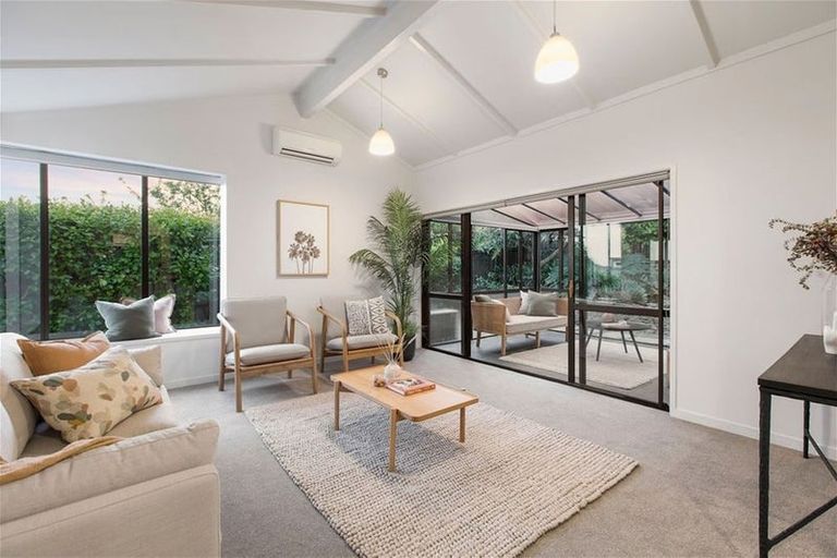 Photo of property in 2/25 Onepoto Road, Hauraki, Auckland, 0622