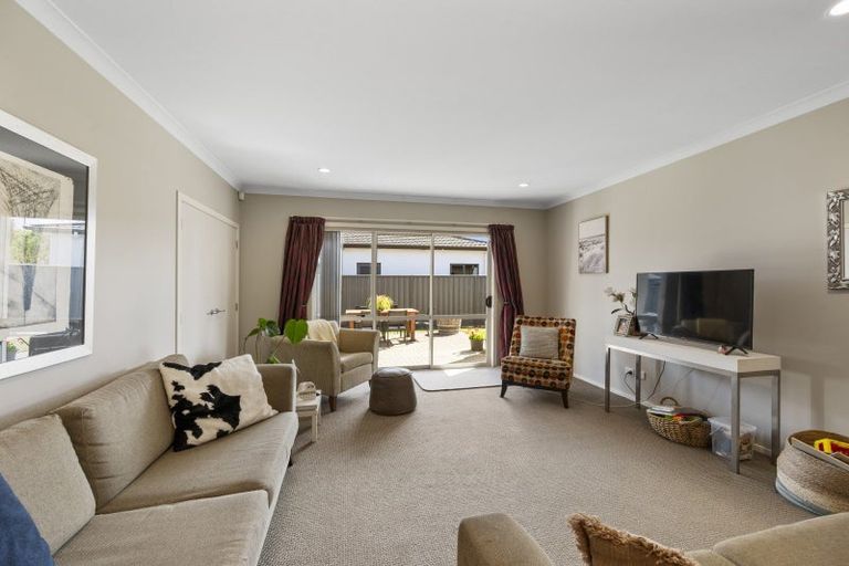 Photo of property in 14 Palliser Place, Poraiti, Napier, 4112