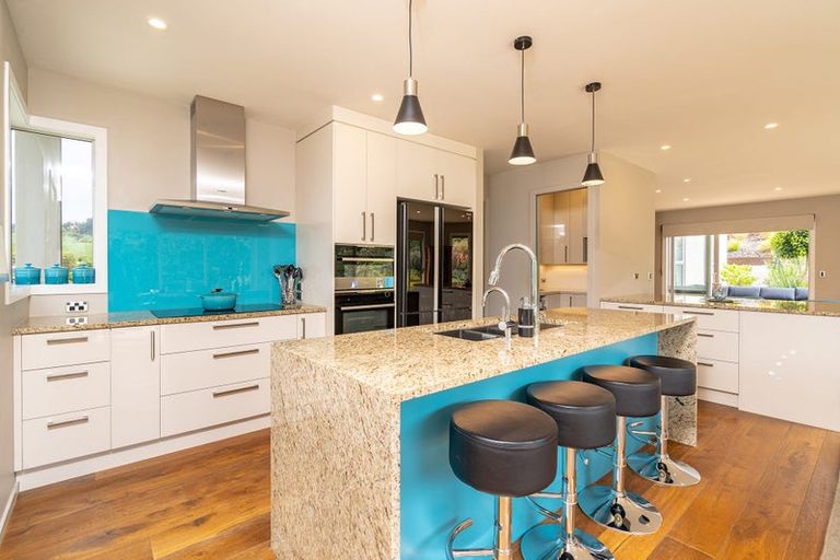 Photo of property in 19 Glendermid Close, Sawyers Bay, Port Chalmers, 9023