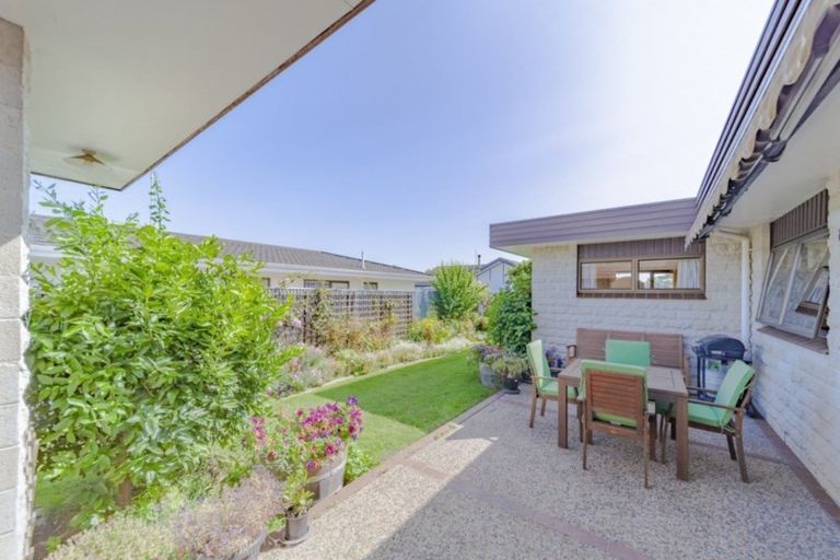 Photo of property in 34 Perry Crescent, Greenmeadows, Napier, 4112