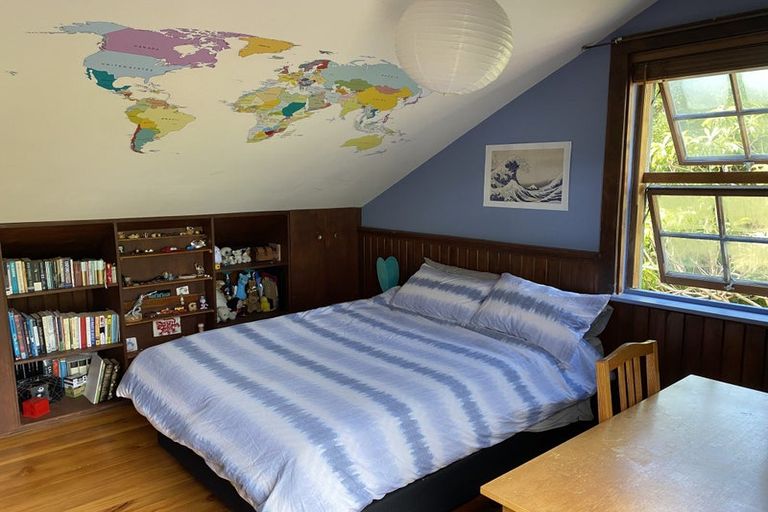 Photo of property in 57 Hawkhurst Road, Lyttelton, 8082