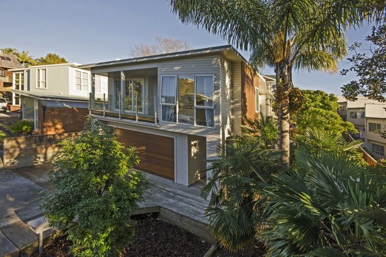 Photo of property in 8b Hauraki Road, Hauraki, Auckland, 0622