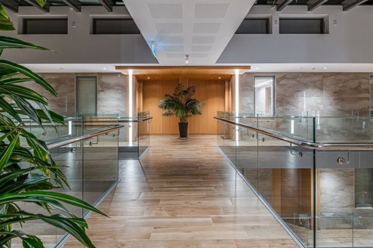 Photo of property in 203/585 Beach Road, Rothesay Bay, Auckland, 0630