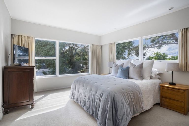 Photo of property in 11 Northgrove Avenue, Hillcrest, Auckland, 0627