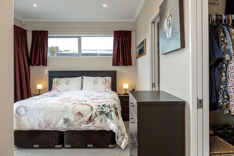 Photo of property in 15a Esther Street, Martinborough, 5711