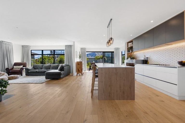 Photo of property in 41 Infinity Drive, Wanaka, 9305