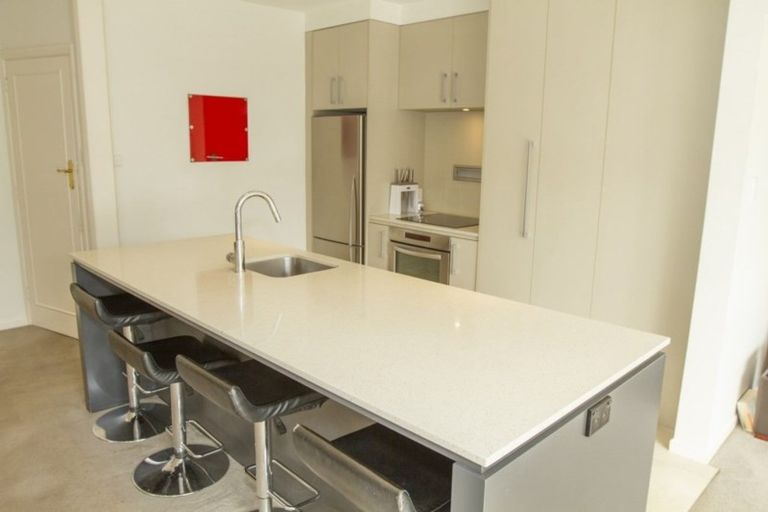 Photo of property in 5a Roa Road, Fendalton, Christchurch, 8041