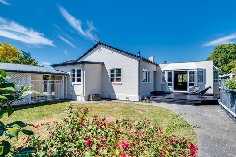 Photo of property in 18 Anderson Road, Taradale, Napier, 4112