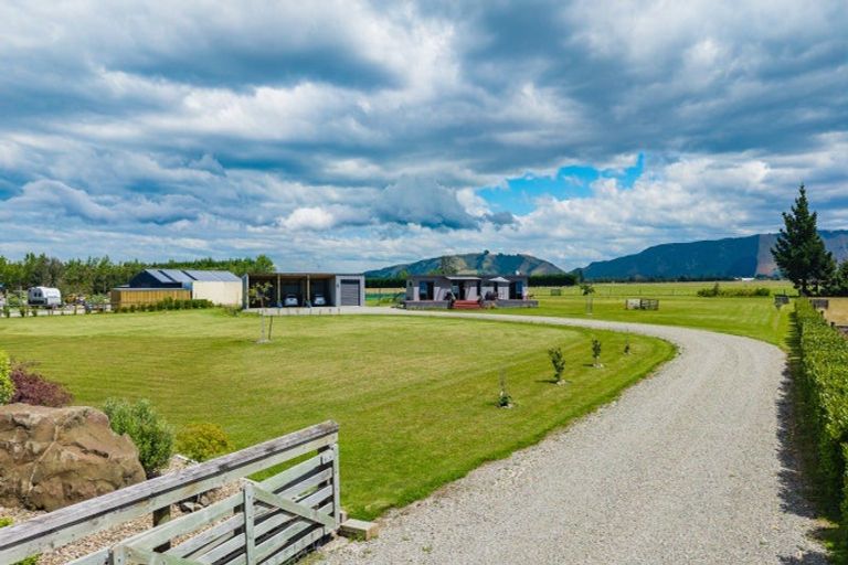 Photo of property in 46 Bathgates Road, Waimate, 7980