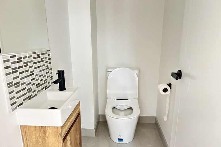 Photo of property in 5/15 Normandy Place, Henderson, Auckland, 0610