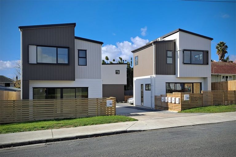 Photo of property in 6/66 Neil Avenue, Te Atatu Peninsula, Auckland, 0610