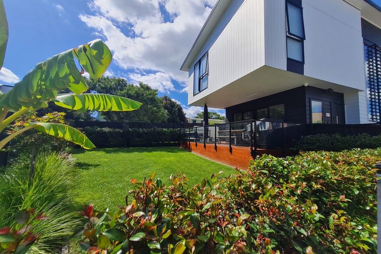 Photo of property in 6 Reg Pearce Way, Glen Innes, Auckland, 1072