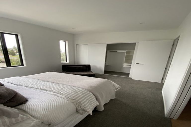Photo of property in 35 Lewis Road, Pakuranga, Auckland, 2010