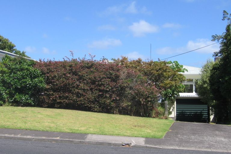 Photo of property in 2/18 James Street, Bayview, Auckland, 0629