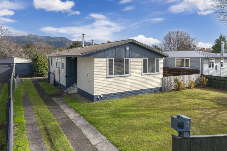 Photo of property in 18 Runuku Grove, Turangi, 3334