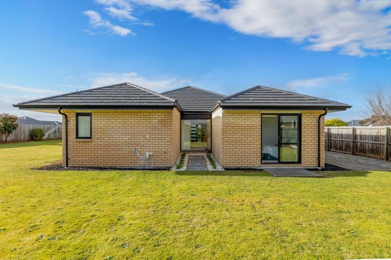 Photo of property in 19 Bethany Road, Rolleston, 7614