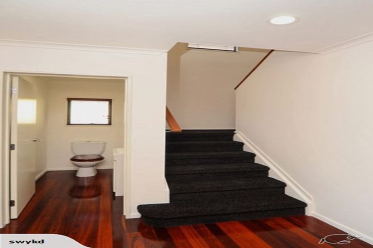 Photo of property in 7 Glenreagh Place, Torbay, Auckland, 0630