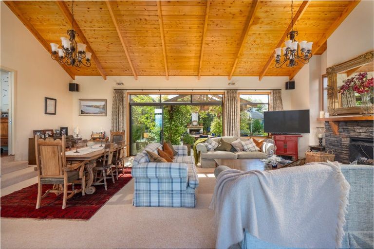 Photo of property in 48 Blue Ridge Drive, Acacia Bay, Taupo, 3385