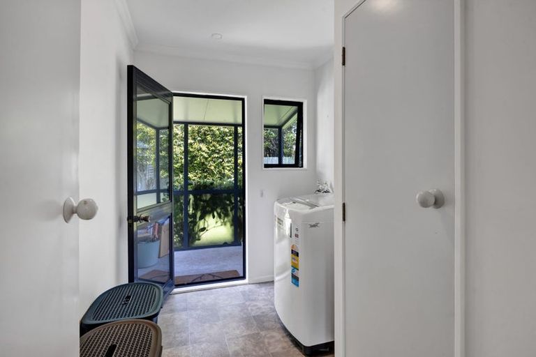 Photo of property in 21 Tawari Street, Inglewood, 4330