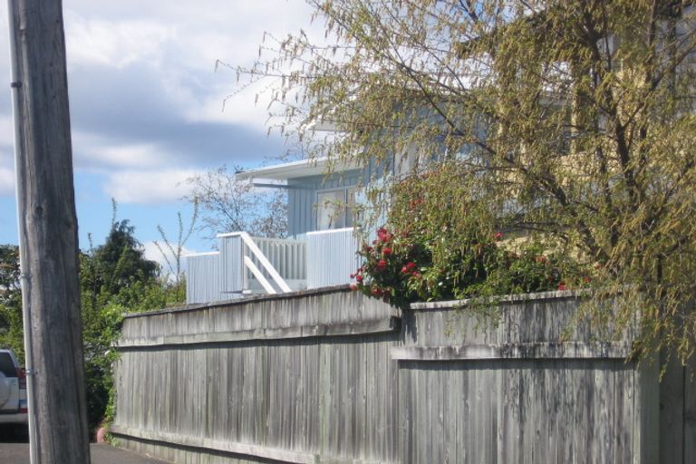 Photo of property in 2/16 Aubrey Crescent, Rainbow Point, Taupo, 3330