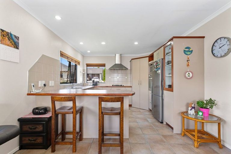 Photo of property in 10 Owhatiura Drive, Lynmore, Rotorua, 3010