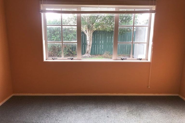 Photo of property in 4 Holly Court, Palmerston North, 4410