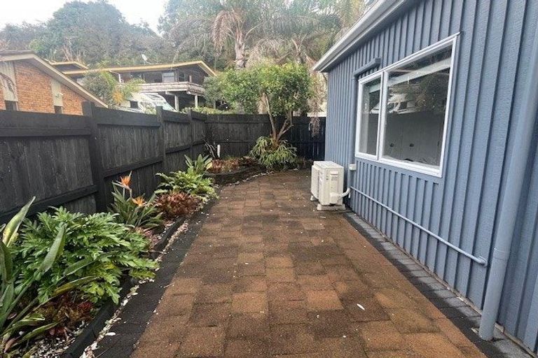 Photo of property in 49b The Esplanade, Eastern Beach, Auckland, 2012