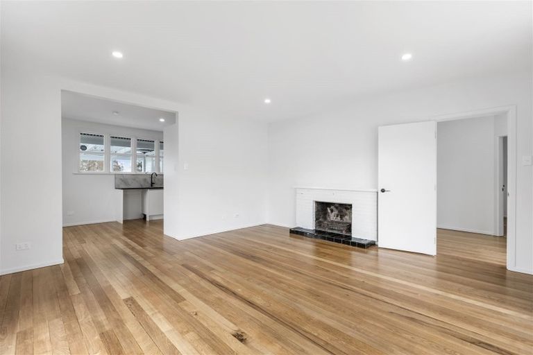 Photo of property in 70b Colwill Road, Massey, Auckland, 0614