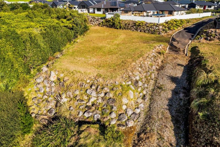 Photo of property in 26b Honeyfield Drive, Whalers Gate, New Plymouth, 4310