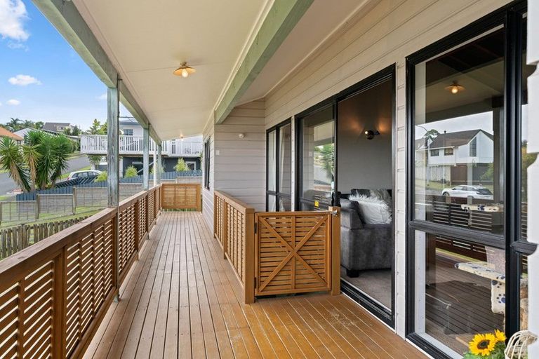 Photo of property in 25 Corinna Street, Welcome Bay, Tauranga, 3112