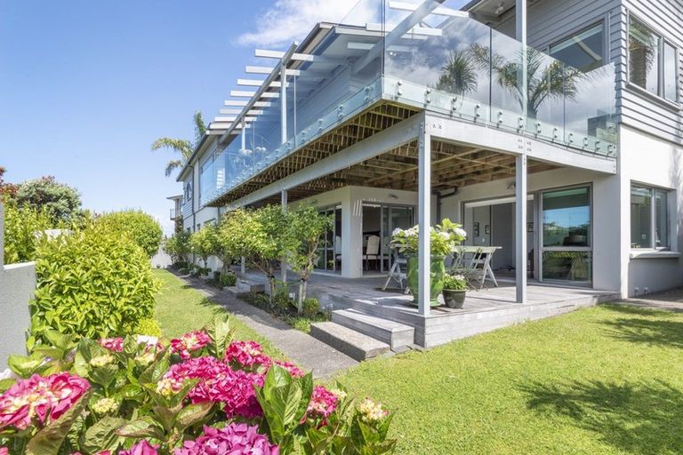 Photo of property in 74 Compass Way, Half Moon Bay, Auckland, 2012