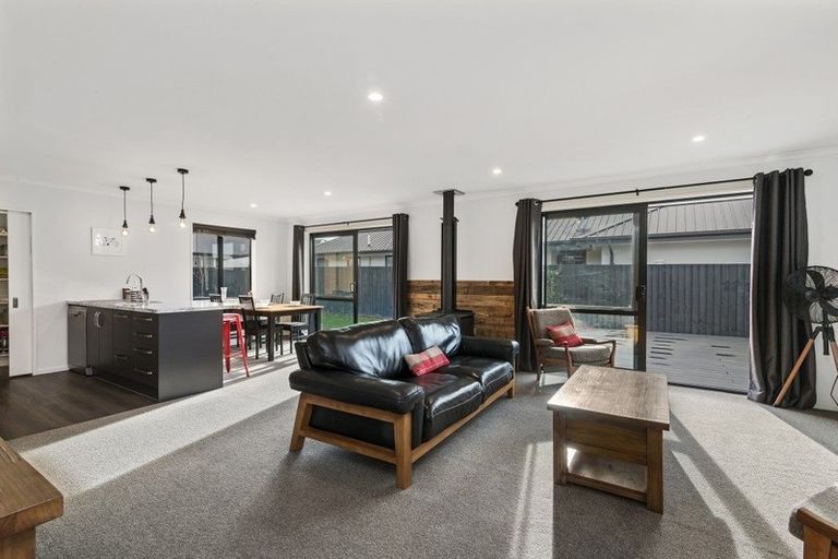 Photo of property in 4 Catchpole Place, Woodend, 7610